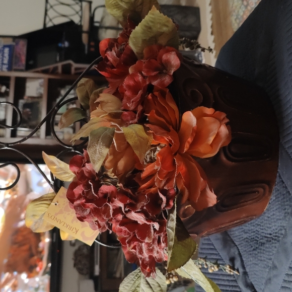 Floral wall decor - Picture 1 of 7